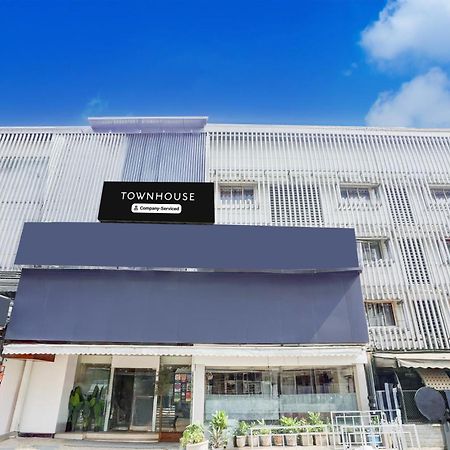 Townhouse Khar The Habitat Hotel Mumbai Ngoại thất bức ảnh