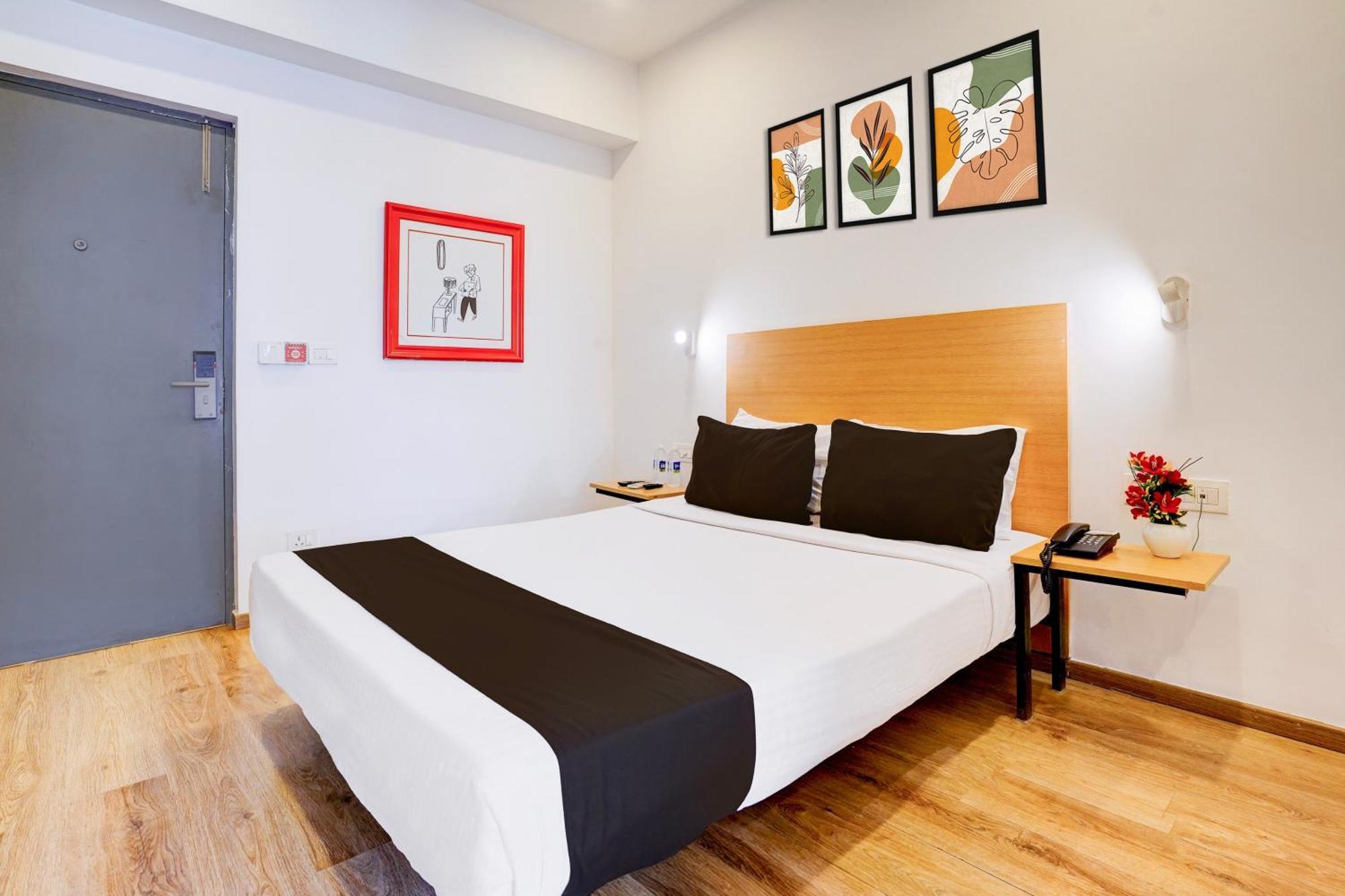 Townhouse Khar The Habitat Hotel Mumbai Ngoại thất bức ảnh