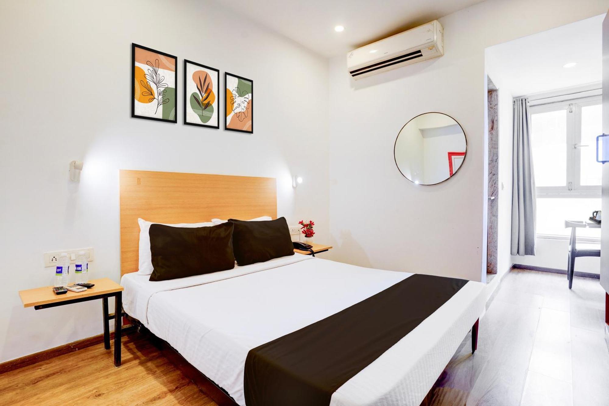 Townhouse Khar The Habitat Hotel Mumbai Ngoại thất bức ảnh