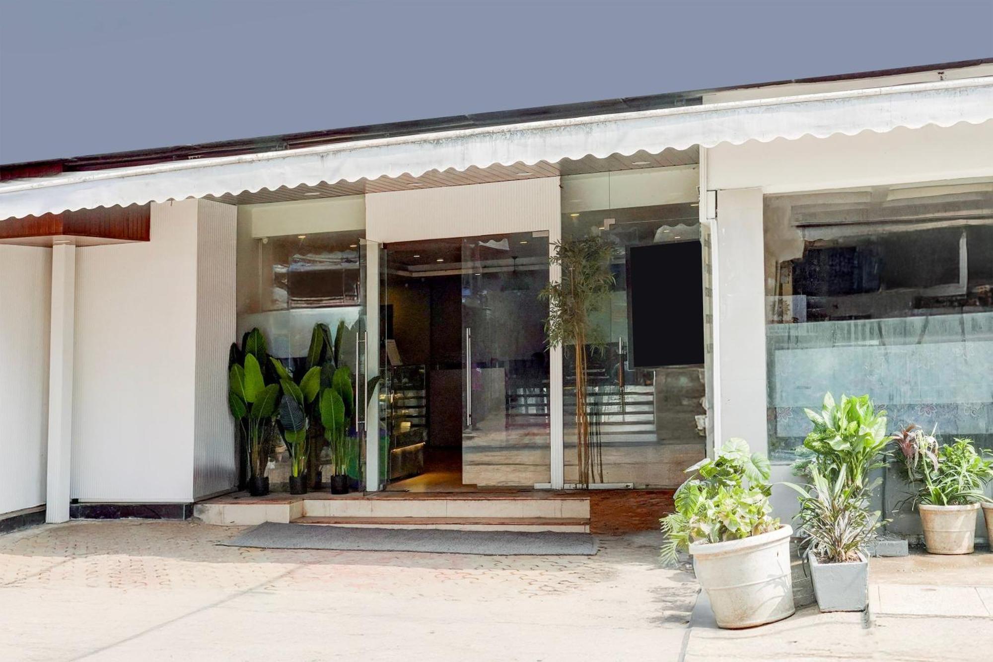 Townhouse Khar The Habitat Hotel Mumbai Ngoại thất bức ảnh