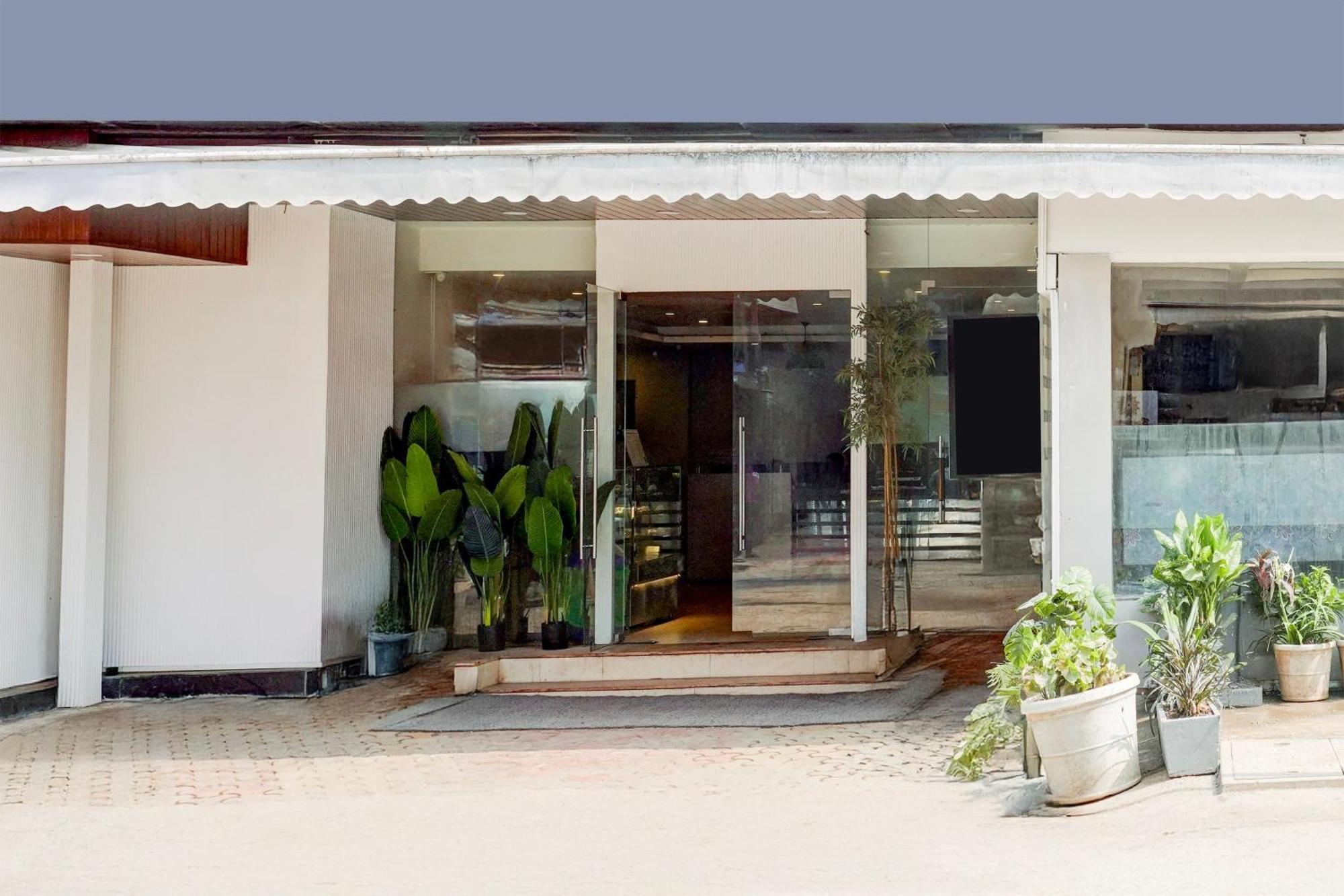 Townhouse Khar The Habitat Hotel Mumbai Ngoại thất bức ảnh