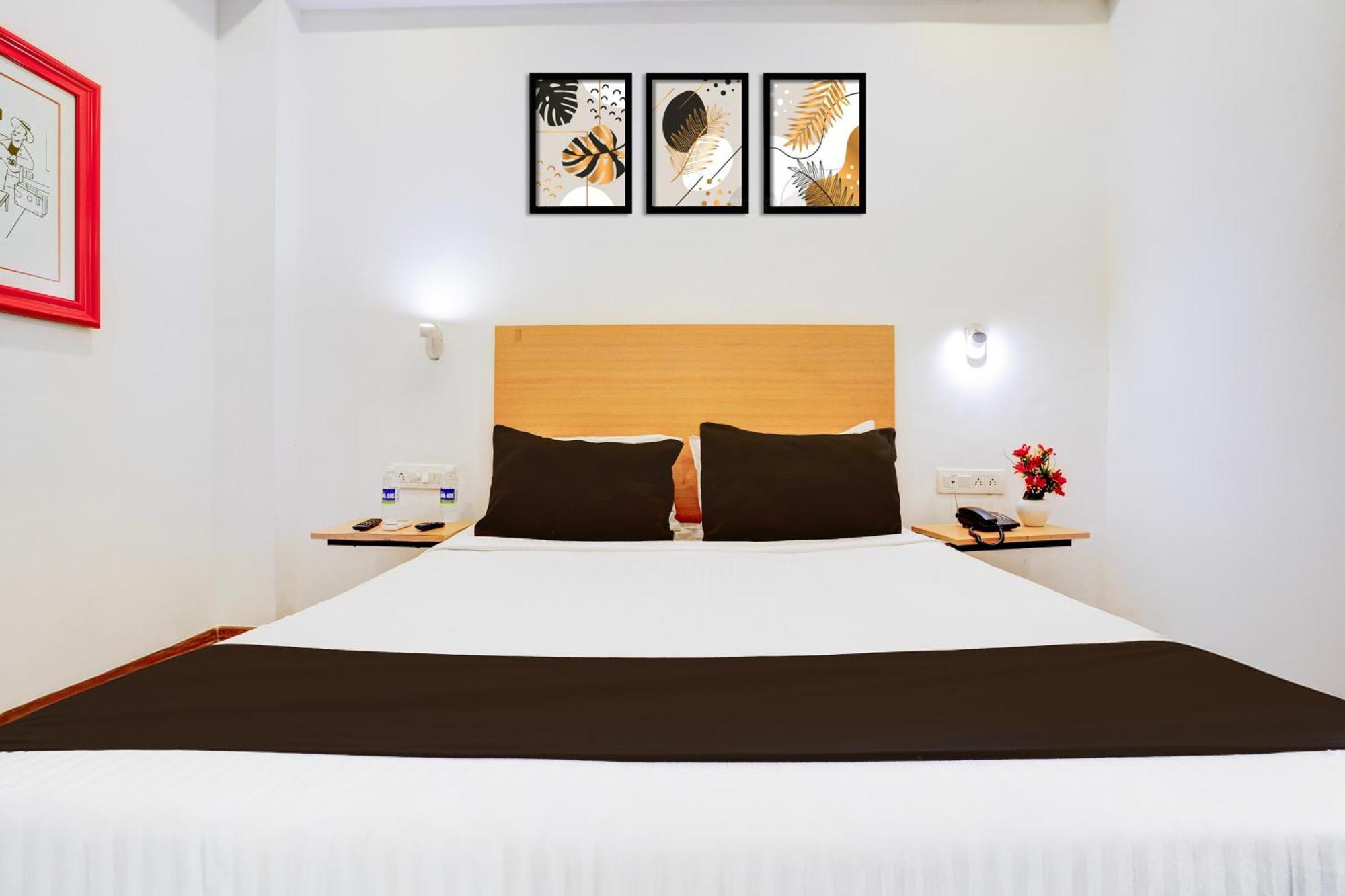 Townhouse Khar The Habitat Hotel Mumbai Ngoại thất bức ảnh